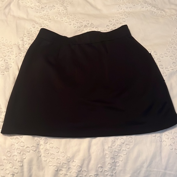 Athleta miniskirt - Picture 2 of 4